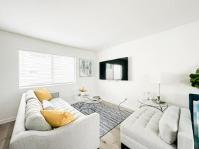 Charming 2-BR, 2-Story Home in Heart of LA - BR4